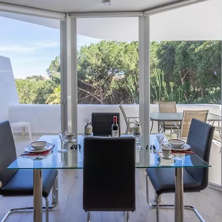 Вилла Relaxing Family Retreat With Stunning Golf Views *