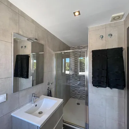 Relaxing Family Retreat With Stunning Golf Views *