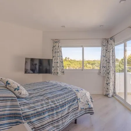 Relaxing Family Retreat With Stunning Golf Views Villa *